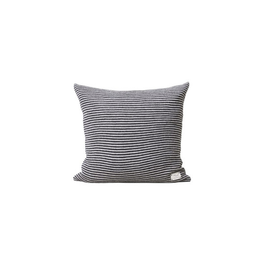 Form & Define Aymara Pude