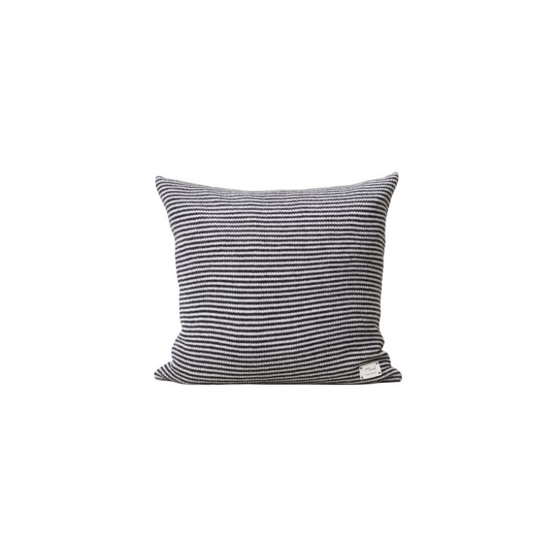 Form & Define Aymara Pude